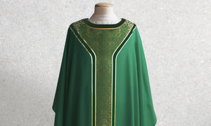 601 Classic Yoke Chasuble in Green