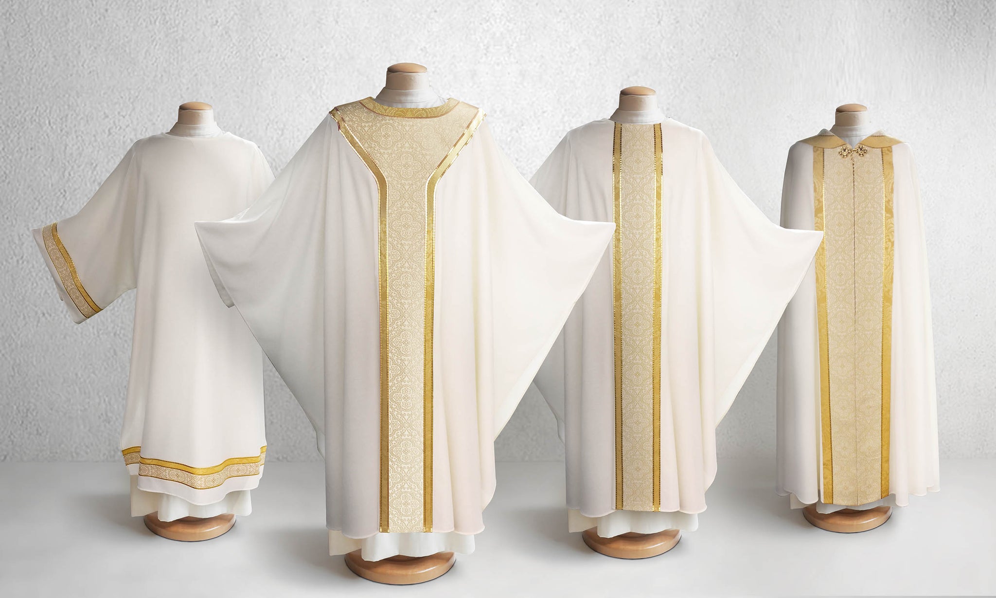 601 Classic Chasuble <br> in White