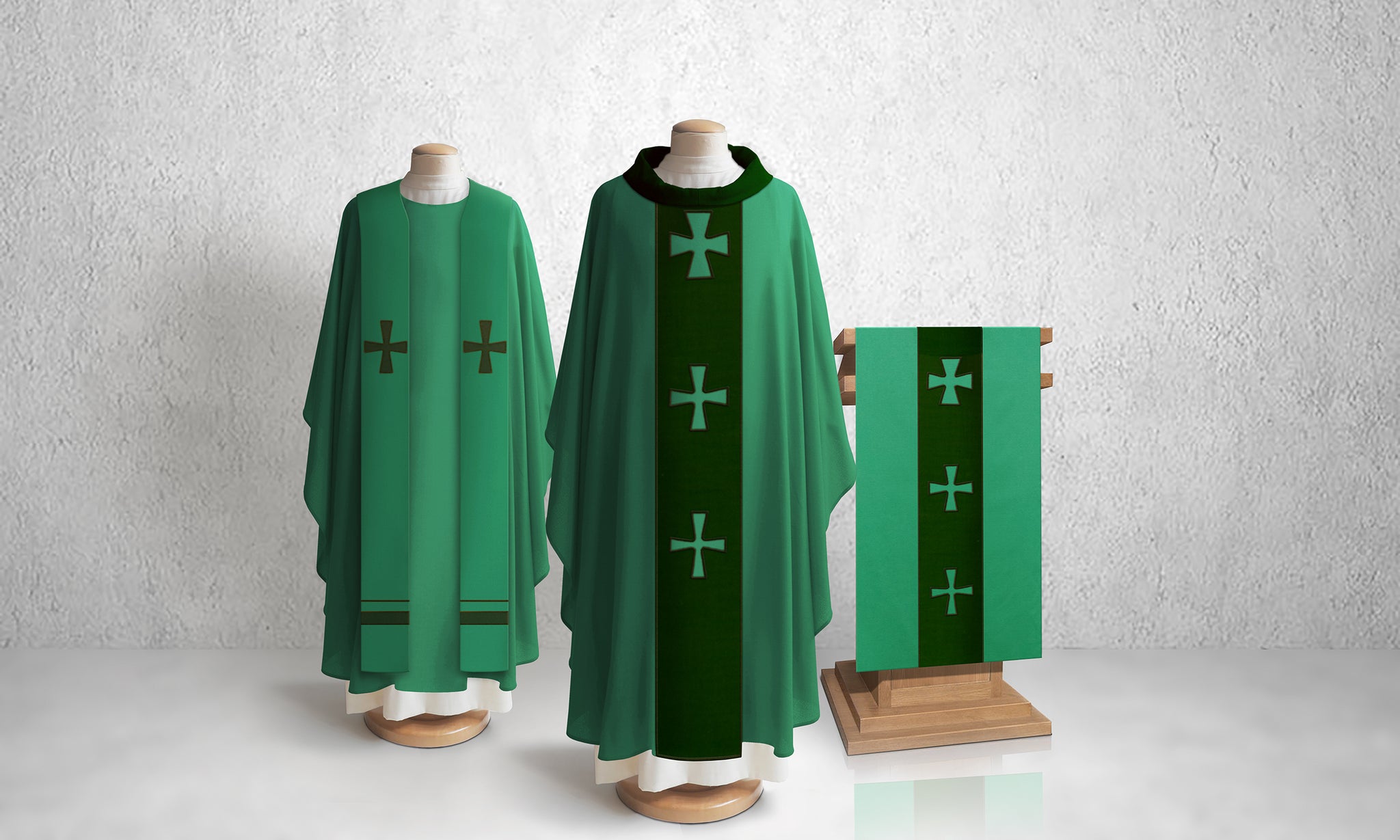 376 Crucifixion Stole <br> in Green