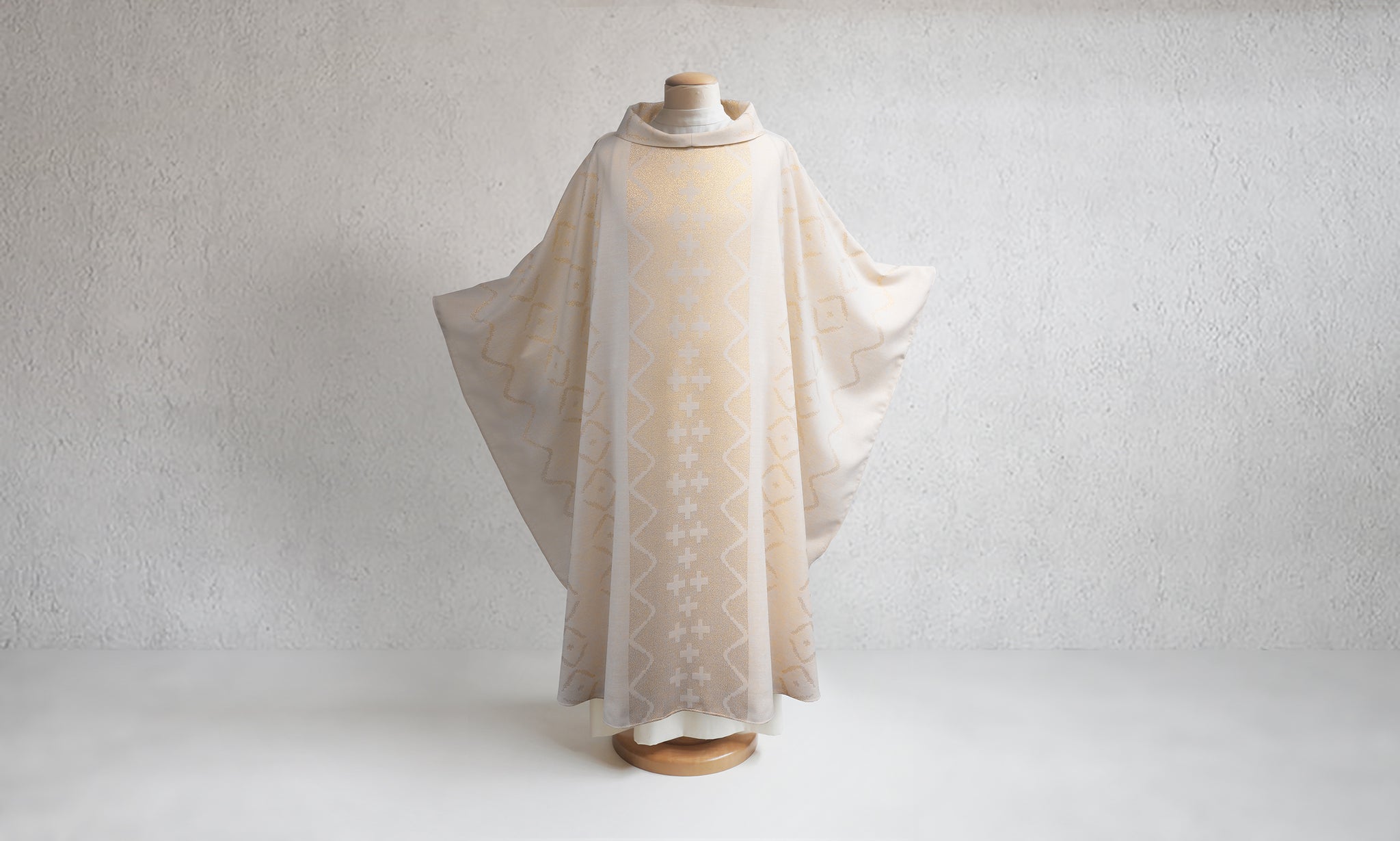 Judea Chasuble <br> in White & Gold